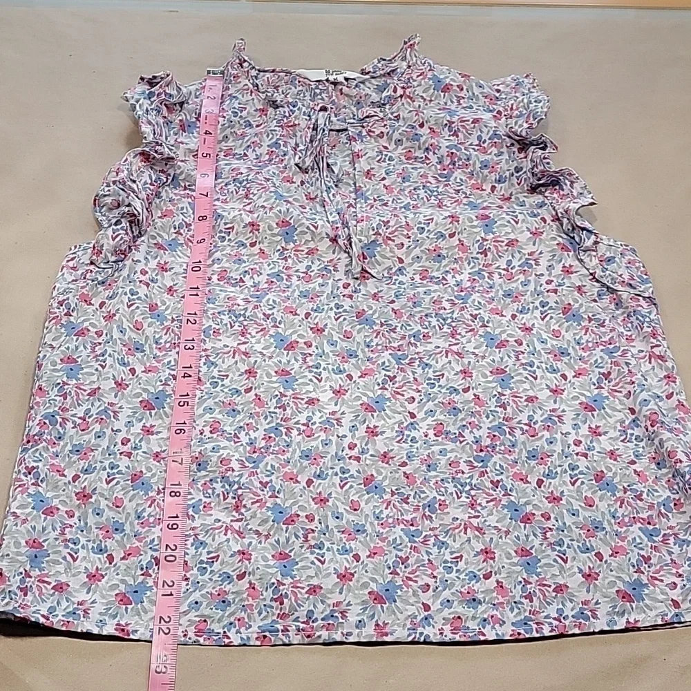 BB Dakota by Steve Madden, Size M Floral Ditzy Patterned Cap Sleeve Top, EUC